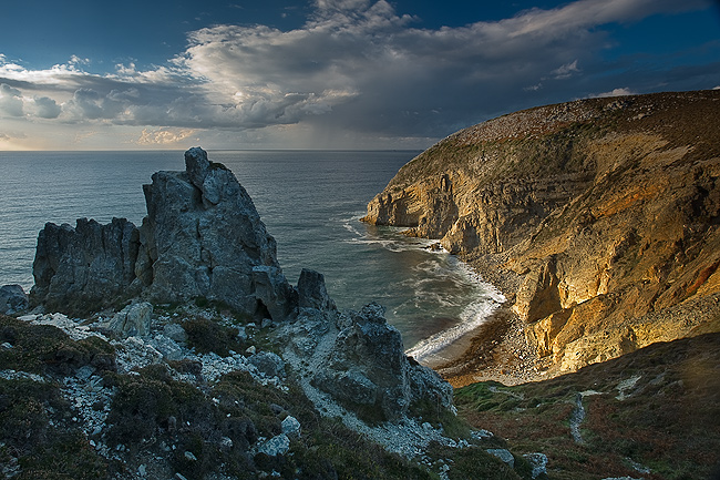 tableau decoratif, decoration, tableau decoration, tableau abstrait, paysage de vende, paysage de bretagne, paysage de mer, cadeau,bretagne, crozon, parc naturel, camaret, morgat, anse de dinan, menhir, pen-hat, lostmarch, plage, rocher, corniche, falaise, coucher de soleil, plage, anse de dinan, galet, vague, hiver, ciel, nuage, pointe de la chevre, falaise, plage, alpes