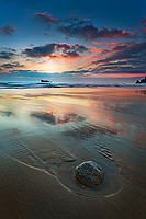 decoration prints, design prints, house decoration, abstract prints, france landscape, french waterscape, gift,bretagne, landscape, crozon, natural park, photos from Brittany, anse de dinan, beach, rock, pebble, ledge, sunset, sun, wave, winter, sky, cloud, waterscape, red